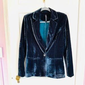 Design Labs Blue Velvet Blazer